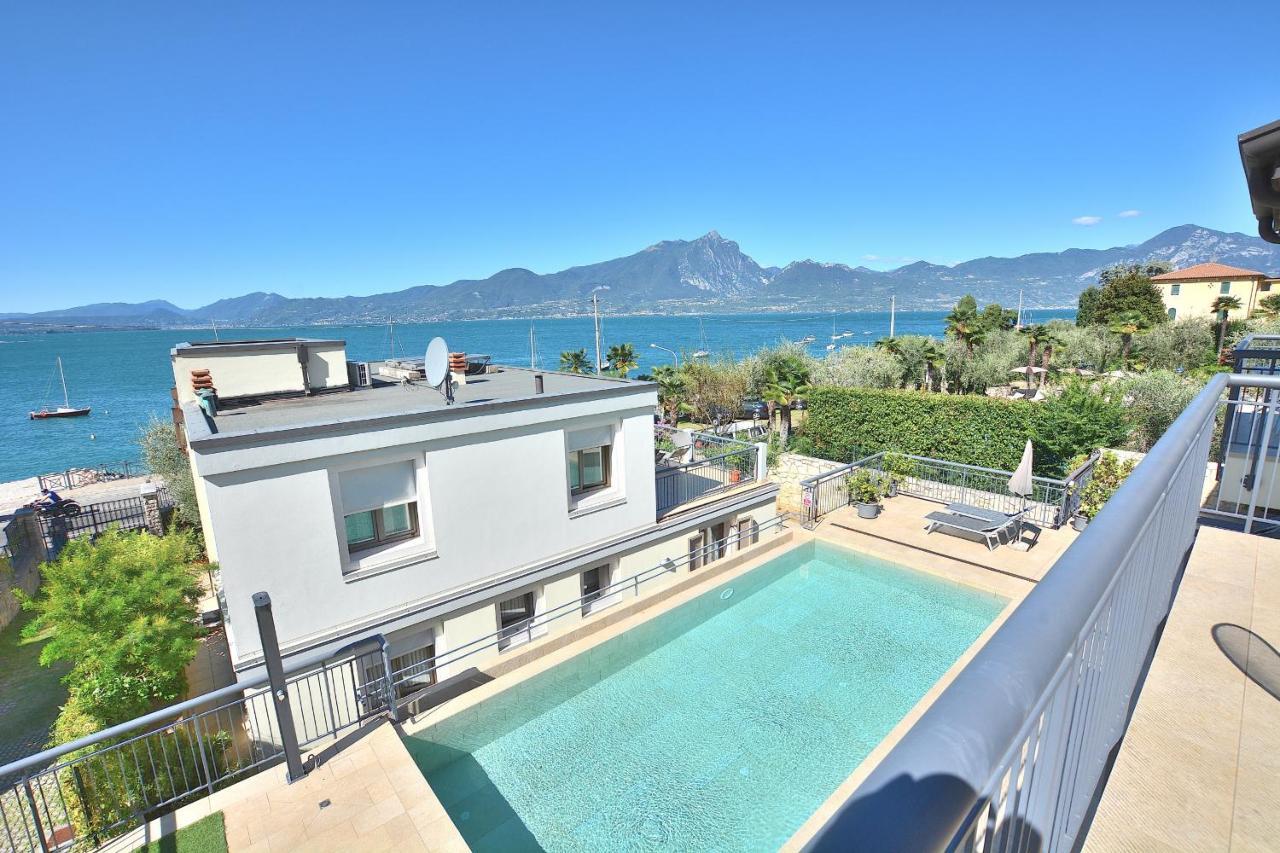 South Apartment With Pool Torri Del Benaco Exteriör bild