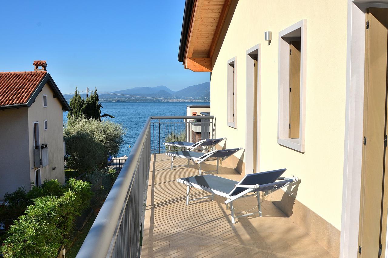 South Apartment With Pool Torri Del Benaco Exteriör bild